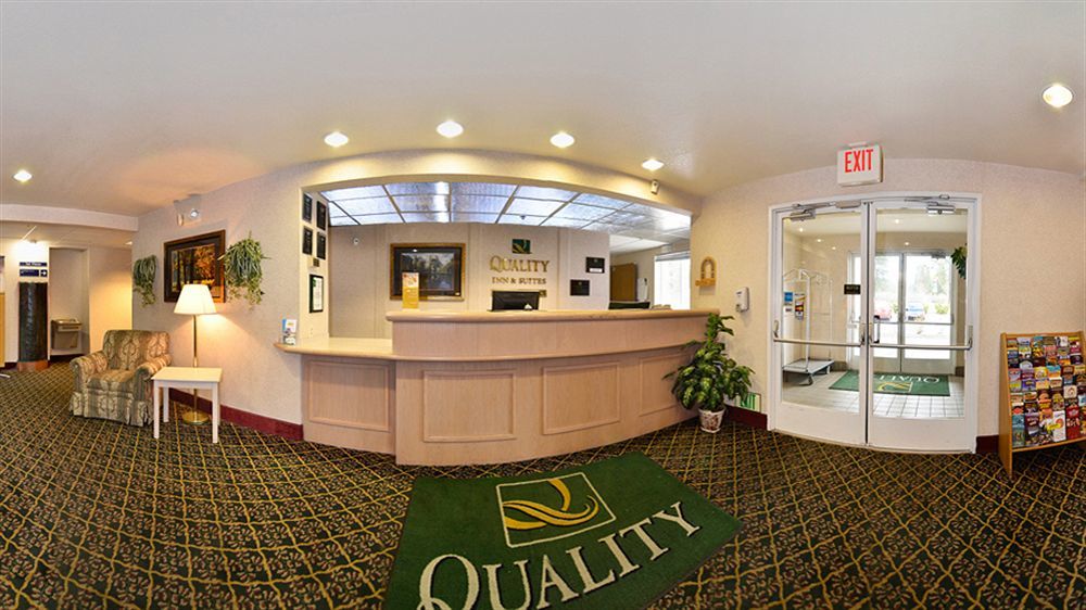 Quality Inn & Suites Weed Facilidades foto